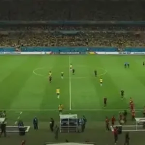 Mesmo com o placar elástico, o Mineirão demorou a reagir contra a seleção. As primeiras vaias ao time vieram apenas no intervalo, 15 minutos depois da Alemanha fazer 5 a 0. - Reprodução