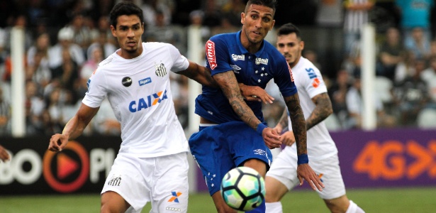 Rafael Marques foi titular pelo Cruzeiro contra o Santos na Vila Belmiro - Daniel Vorley/AGIF - Daniel Vorley/AGIF