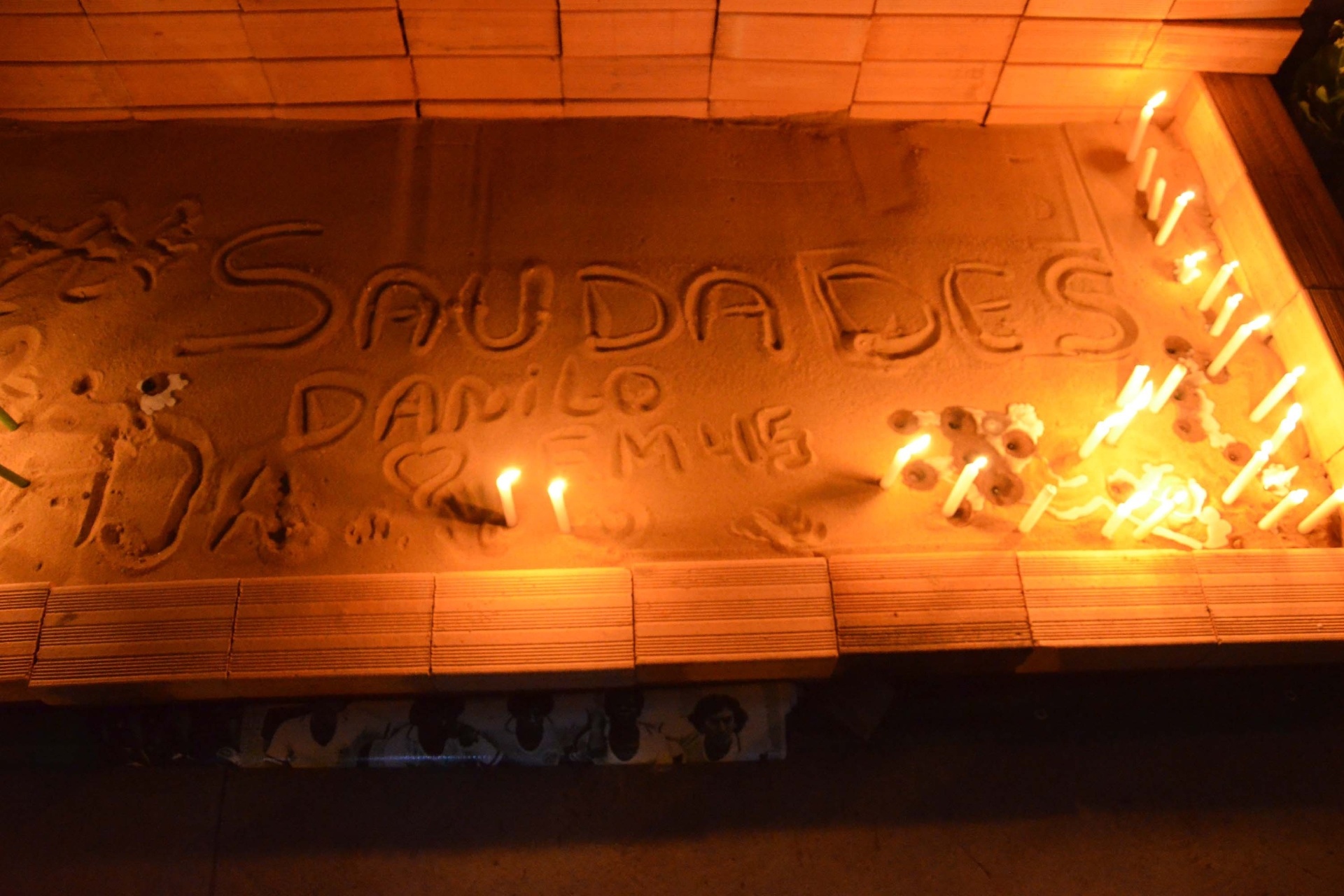 28.nov.2017 - Homenagens na Arena Condá, em Chapecó (SC), às vítimas e aos sobreviventes do acidente aéreo que dizimou a maior parte do time da Chapecoense, entre os dias 28 e 29 de novembro de 2016 - Tarla Wolski/Futura Press/Folhapress