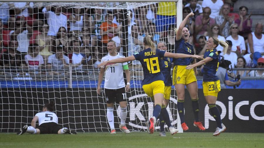 Suécia comemora segundo gol contra a Alemanha na Copa do Mundo - DAMIEN MEYER/AFP