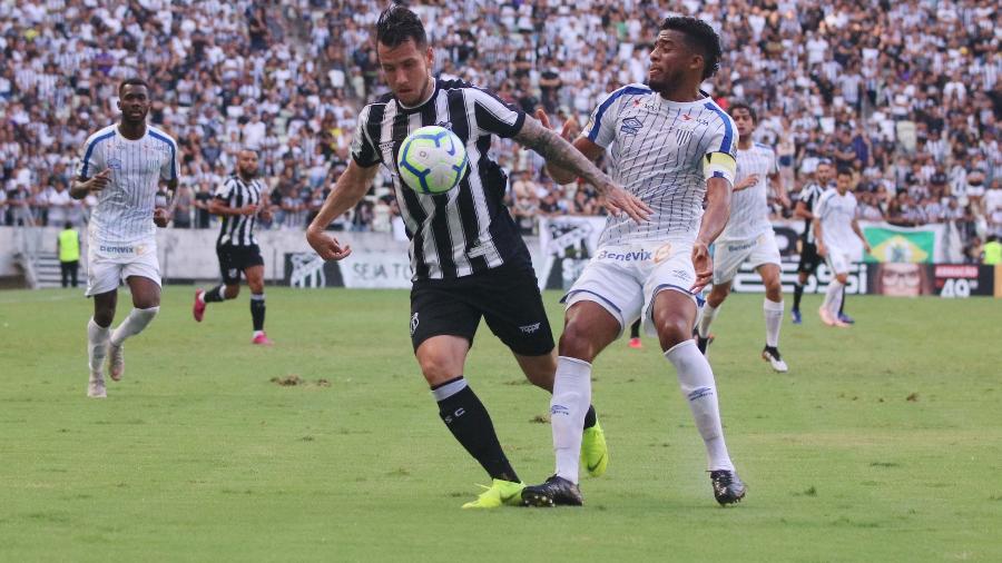 Avaí vem de derrota para o Ceará e tenta se reabilitar no Brasileirão - Xandy Rodrigues/Futura Press/Estadão Conteúdo