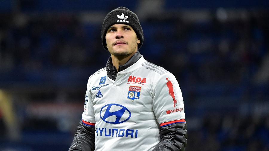 Bruno Guimarães, meio-campista do Lyon, durante as quartas de final da Copa da França entre Lyon e Marselha - Romain Lafabregue/AFP