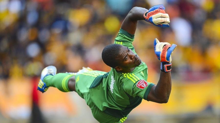 Senzo Meyiwa, goleiro da seleção da África do Sul e do Orlando Pirates, foi morto em 2014 - EFE