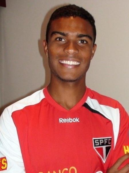 Dener, na época em que jogava na base do São Paulo - Site Oficial/saopaulofc.net