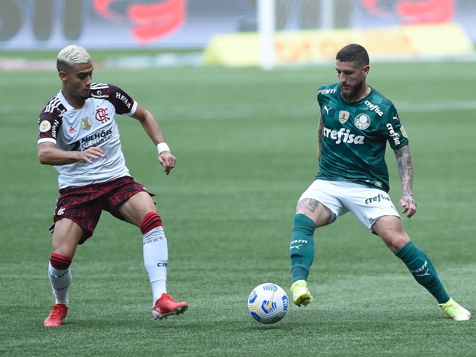 Gomes: Flamengo x Palmeiras é primeiro clássico nacional da nossa história  - 30/09/2021 - UOL Esporte