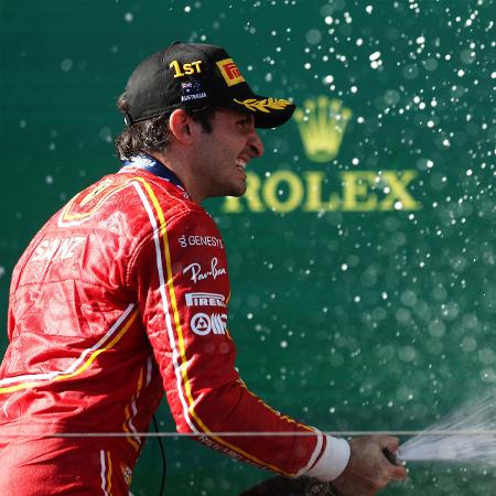 Carlos Sainz celebra vitória no GP da Austrália de F1