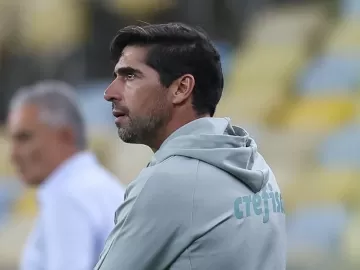 Escalação de Abel contra o Fla contrariou desejo de jogadores do Palmeiras