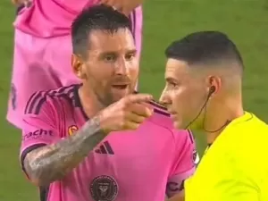 Messi se revolta com árbitro nos EUA e xinga: 'Filho da p...'; veja