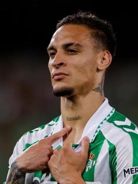 Graças a Antony, Betis está a um empate de chegar à final da Conference League