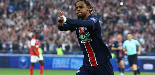 Liverpool acerta compra de atacante do PSG por mais de R$ 840 milhões