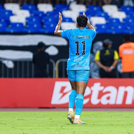  Rony comemora seu gol durante partida entre Santos o Remo pela Copa Do Brasil