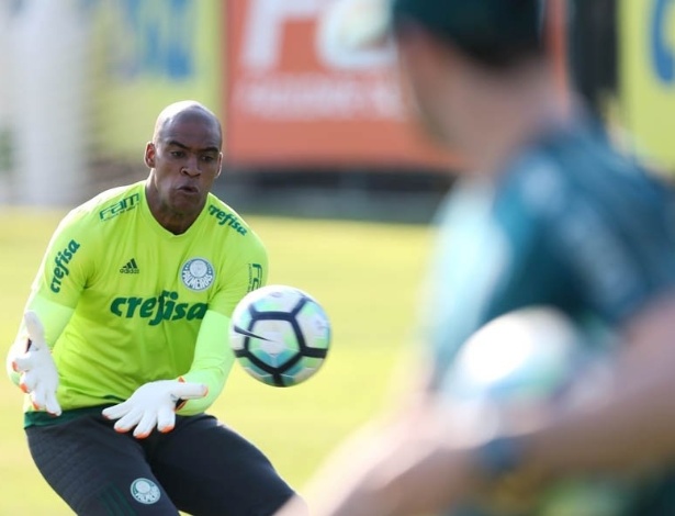 Jailson voltou a treinar com bola nesta terça-feira - Cesar Greco/Ag. Palmeiras