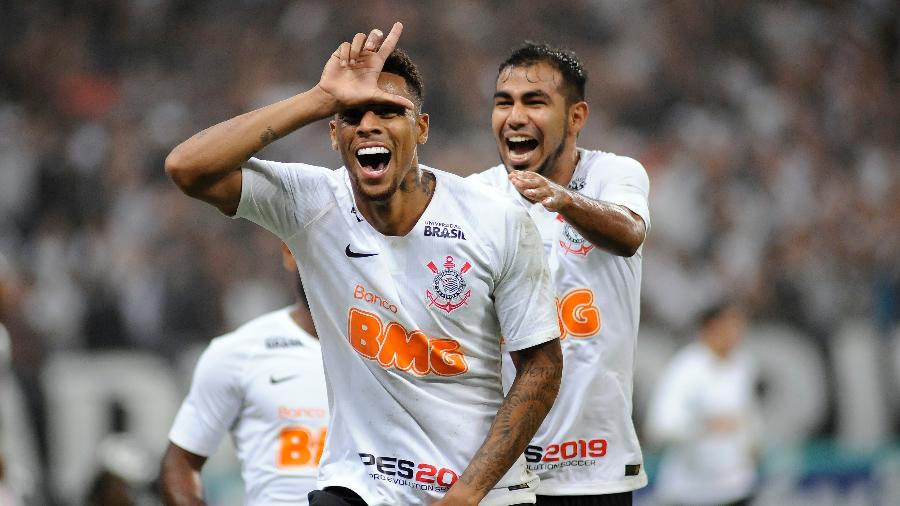 Gustagol comemora após marcar para o Corinthians contra o São Paulo - Alan Morici/AGIF