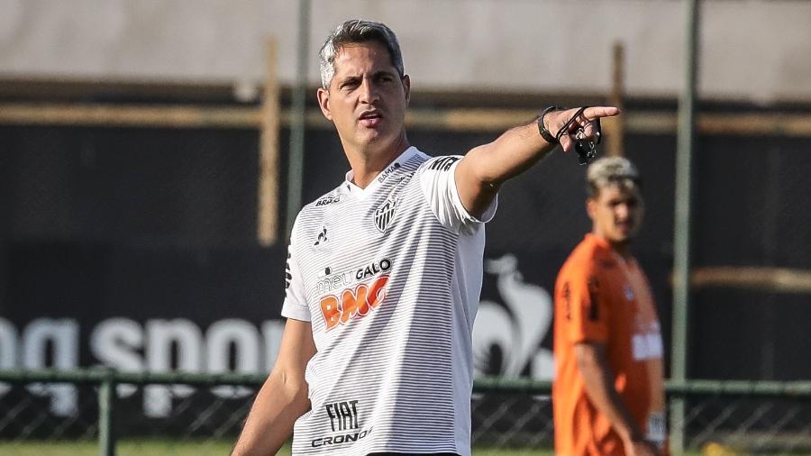 Rodrigo Santana comanda treino do Atlético-MG; técnico deixou o clube em 2019 - Bruno Cantini/Divulgação/Atlético-MG