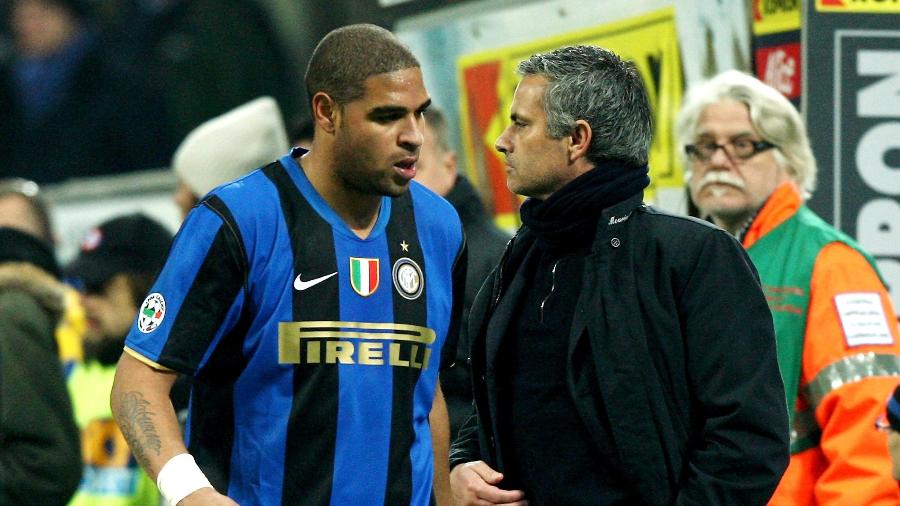 Adriano Imperador e José Mourinho durante jogo da Inter de Milão em 2009 - Vittorio Zunino Celotto/Getty Images