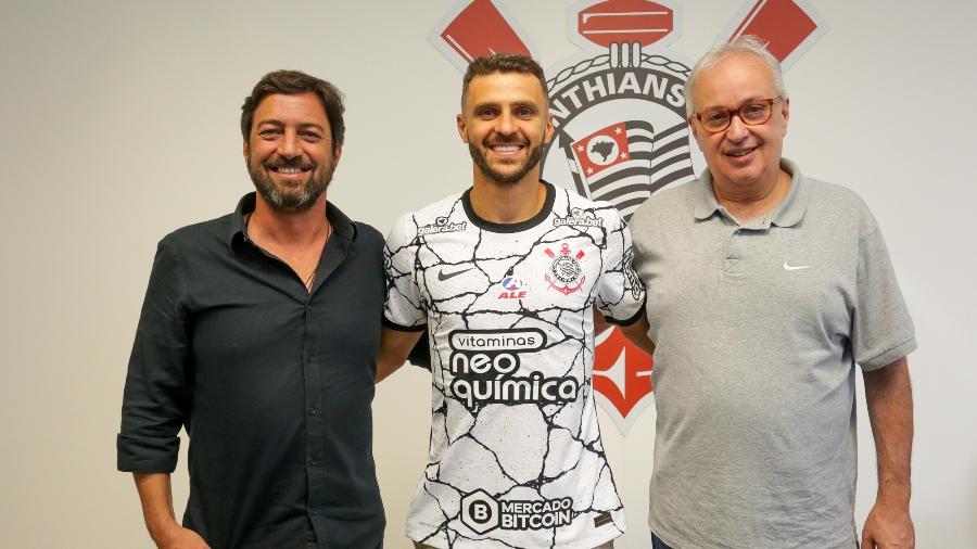 Júnior Moraes (centro) já vestiu a camisa do Corinthians - Rodrigo Coca/Agencia Corinthians