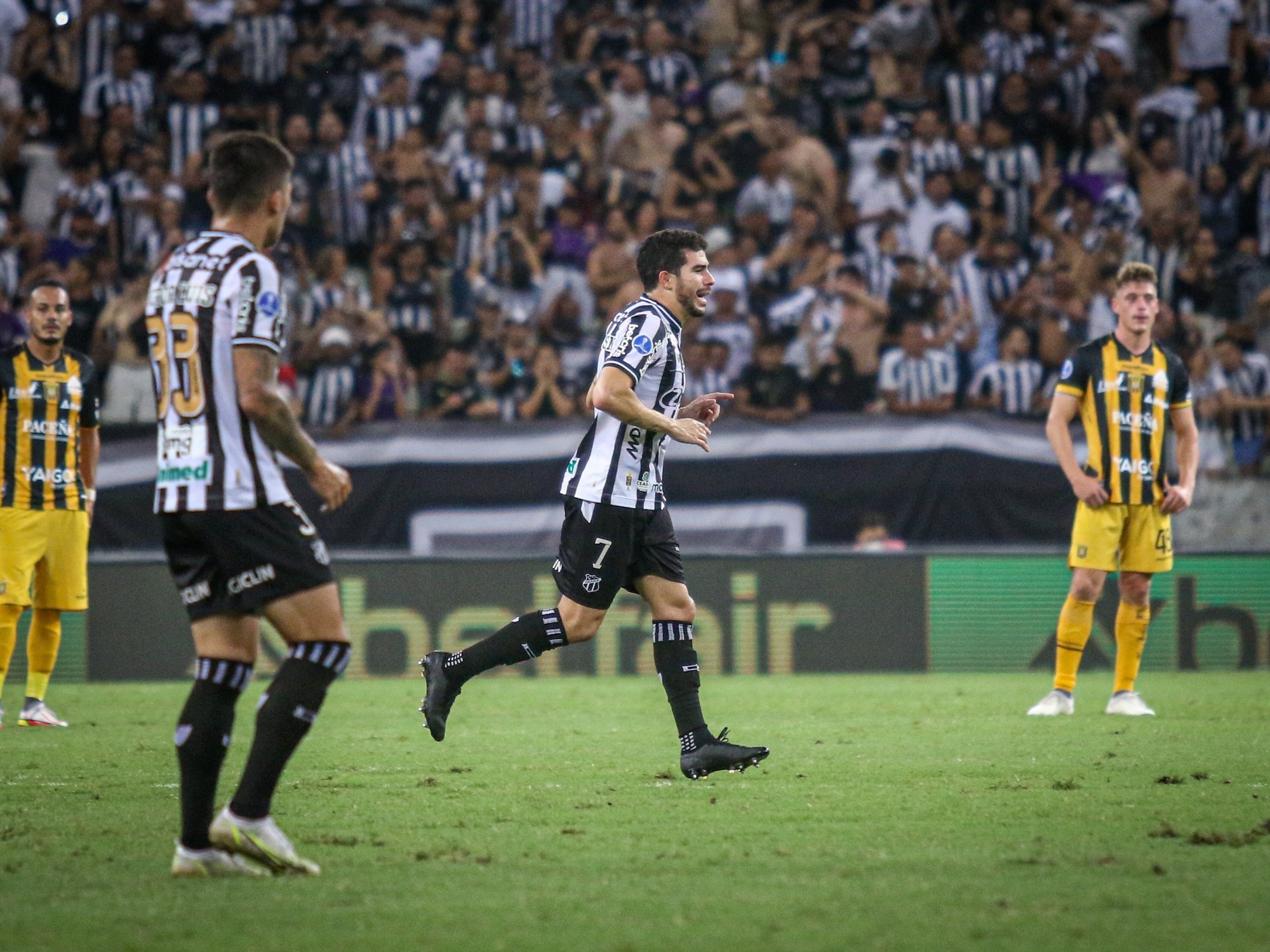 Sul-Americana: Com brasileiros em campo, três confrontos abrem os