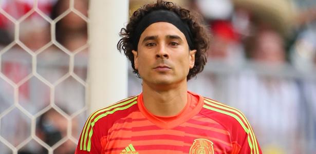 Copa 2014: Liverpool e Arsenal estão de olho no goleiro Ochoa após