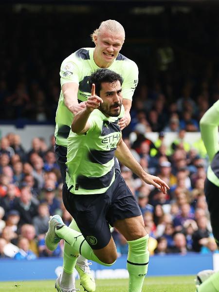 Ilkay Guendogan é protagonista de Everton e Manchester City - Clive Brunskill/Getty Images