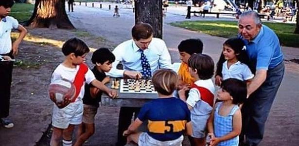 Lenda do xadrez: as loucas histórias de Bobby Fischer na Argentina -  03/07/2023 - UOL Esporte