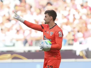 São Paulo inicia conversas para prorrogar contrato do goleiro Rafael