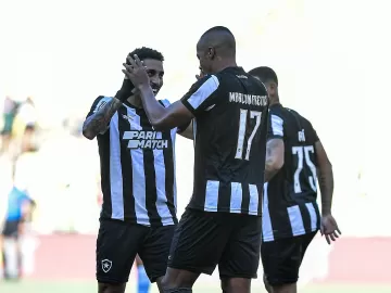 Botafogo vence Flu, entra no G4 e seca o Vasco para ir à semi do Carioca