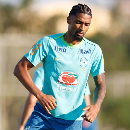 O zagueiro Alexsandro durante treino da seleção brasileira - Rafael Ribeiro/CBF