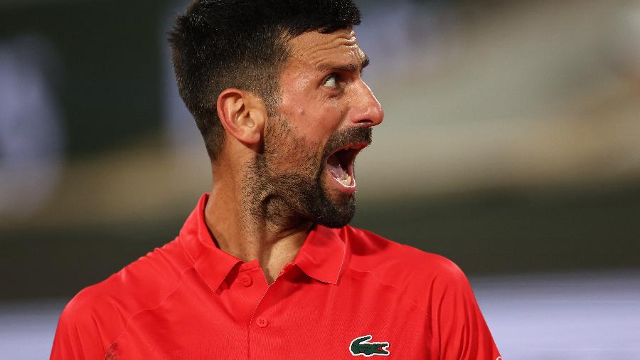 Novak Djokovic nas quartas de final de Roland Garros em 2025 Novak Djokovic nas quartas de final de Roland Garros em 2025
