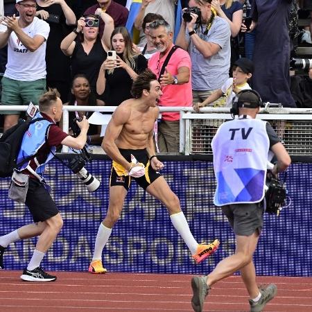 Armand Duplantis quebra recorde mundial pela 12ª vez - Jonas EKSTROMER / TT NEWS AGENCY / AFP