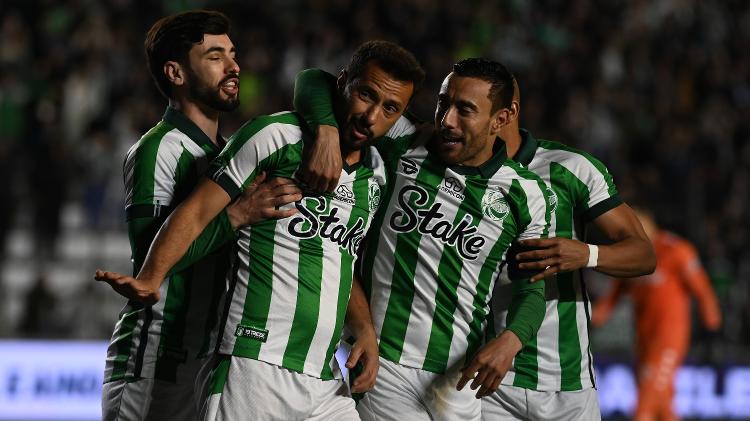 Nenê não comemorou gol marcado durante jogo entre Juventude e Vasco no Brasileirão