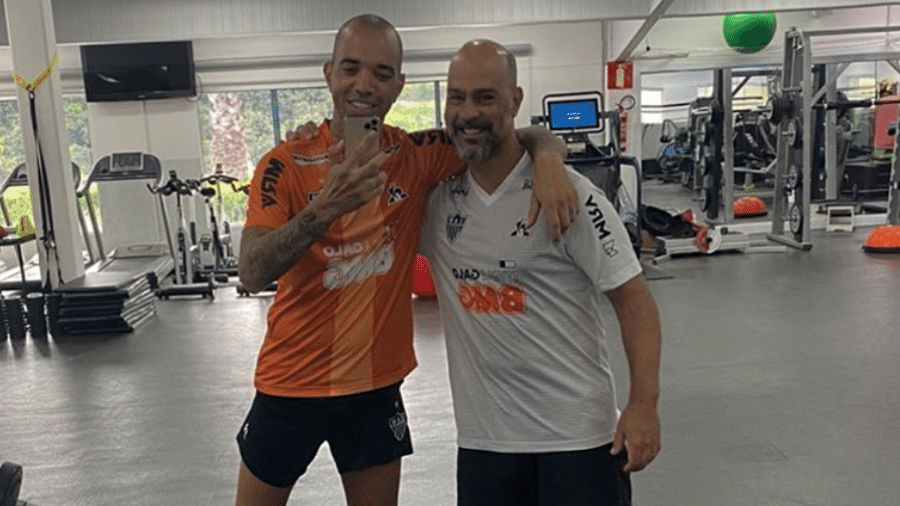 Diego Tardelli e Luis Otávio Kalil, ex-preparador físico do Atlético-MG - Reprodução Instagram