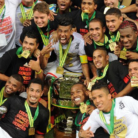Jogadores do Flamengo comemoram o título da Copa do Brasil de 2013