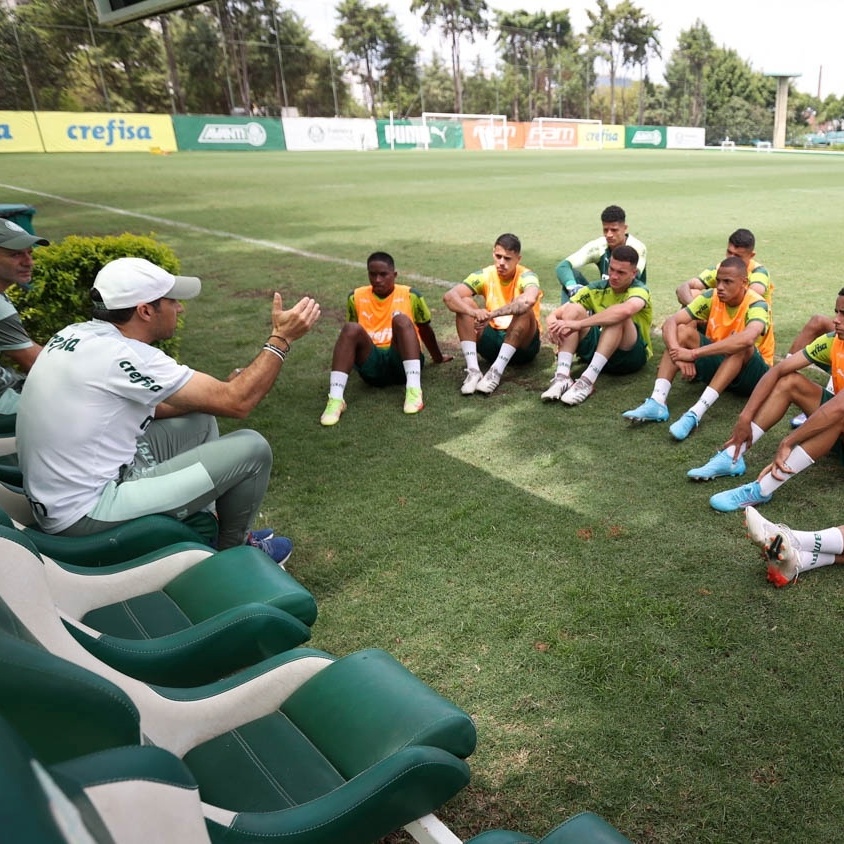 Após caso de Veron, Palmeiras reúne os jovens e faz alerta sobre comportamento fora de campo