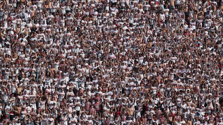 Morumbi recebe faixas de torcidas inclusivas - Mídia NINJA