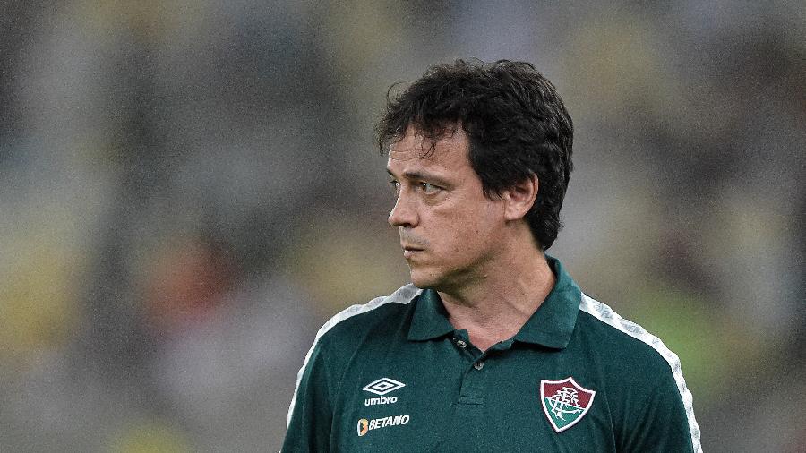 Fernando Diniz, técnico do Fluminense, durante partida contra o Flamengo  - Thiago Ribeiro/AGIF