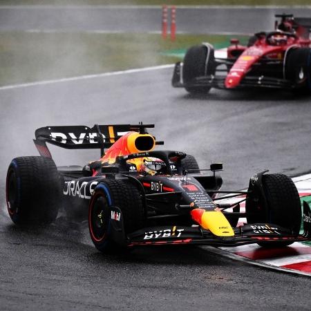 Verstappen faz pole em Suzuka e está perto de conquistar título da F1