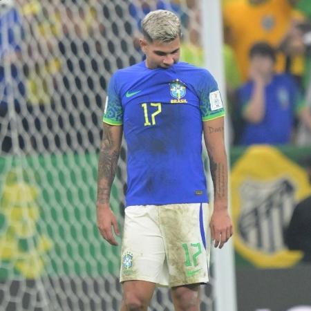 Bruno Guimarães em jogo do Brasil contra Camarões - Evrim Aydin/Anadolu Agency via Getty Images