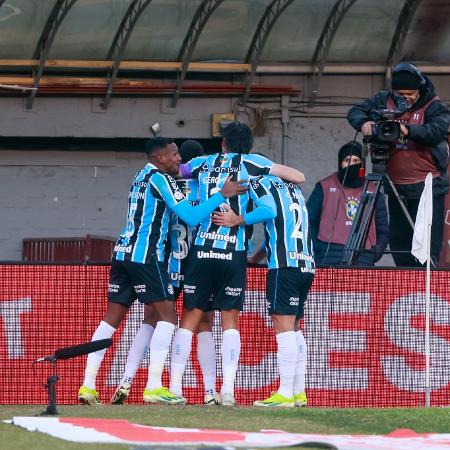 Gaúchos vivem momento turbulento e jogam pela sobrevivência no torneio