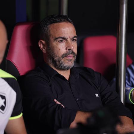 Artur Jorge, técnico do Botafogo, durante jogo contra o São Paulo