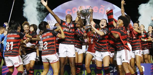 Flamengo: Time feminino enfrenta indefinição com calendário e permanece sem alterações.