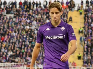 Edoardo Bove: quem é o jogador da Fiorentina que sofreu colapso na Itália