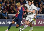 Barcelona e Inter empatam em jogo de golaços e azar de goleiro na Champions