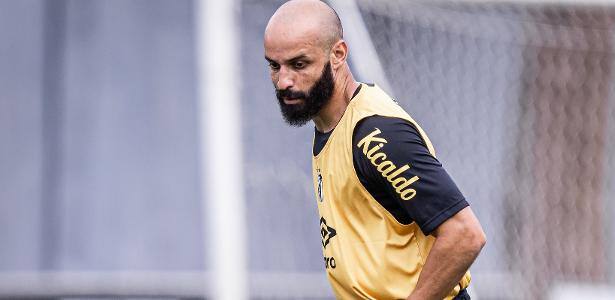 Santos conta com Thaciano no ataque para duelo contra time reserva do Cruzeiro.