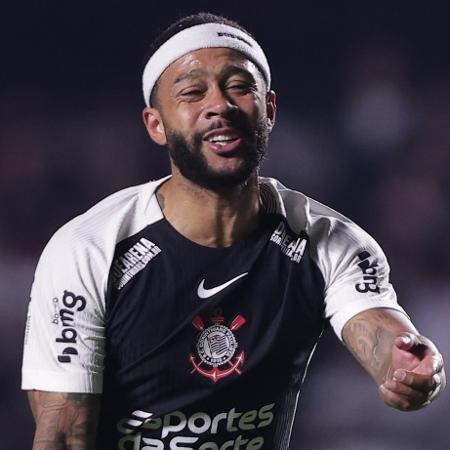 Memphis em ação durante jogo entre São Paulo e Corinthians no Brasileirão Memphis em ação durante jogo entre São Paulo e Corinthians no Brasileirão