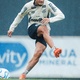 Coutinho ter&aacute; programa&ccedil;&atilde;o especial para refor&ccedil;ar f&iacute;sico e atuar no Santos