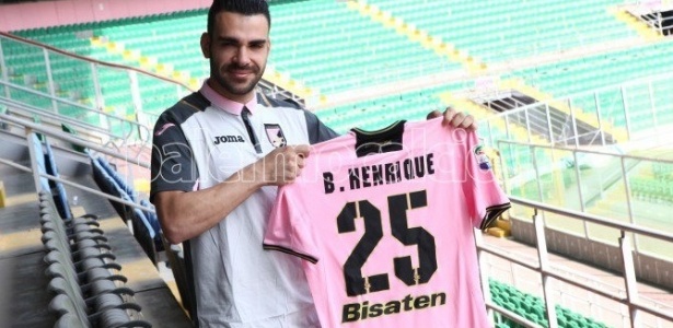 Bruno Henrique firmou contrato por quatro anos com o Palermo - Palermo/ Oficial