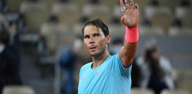 Rafael Nadal em Roland Garros, em 2020, nas quadras onde quebrou recordes históricos