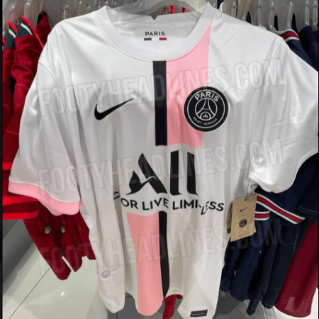 Suposta nova camisa 2 do PSG tem detalhes em preto e rosa - Reprodução/FootyHeadlines.com