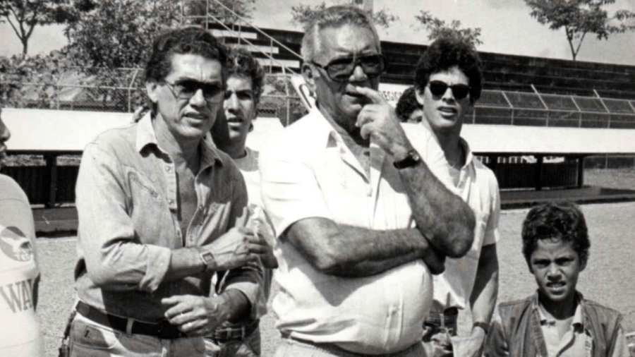 Wander Abdala (e) e Nilton Santos (d) durante período de ex-jogador em Brasília - Arquivo Pessoal