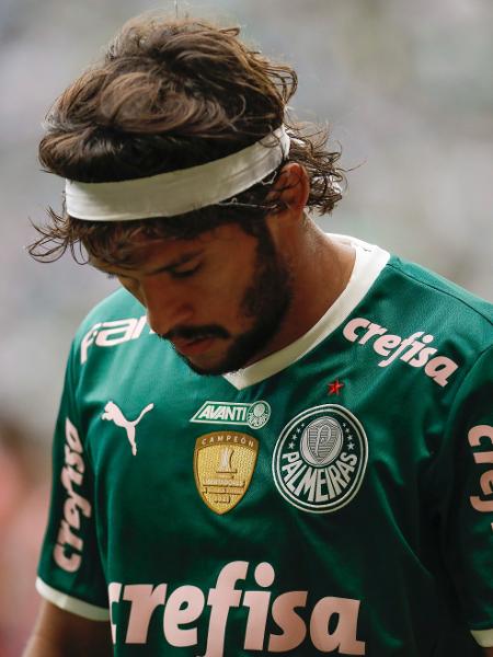 Saiu campeão do Palmeiras, não jogou nada na Europa, agora quer voltar ao  Brasil